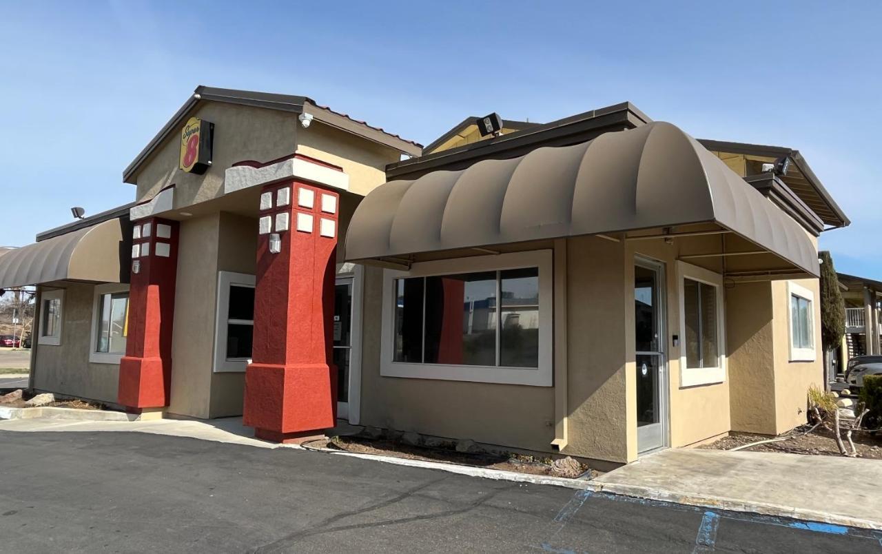 Super 8 By Wyndham Red Bluff Motel Exterior photo