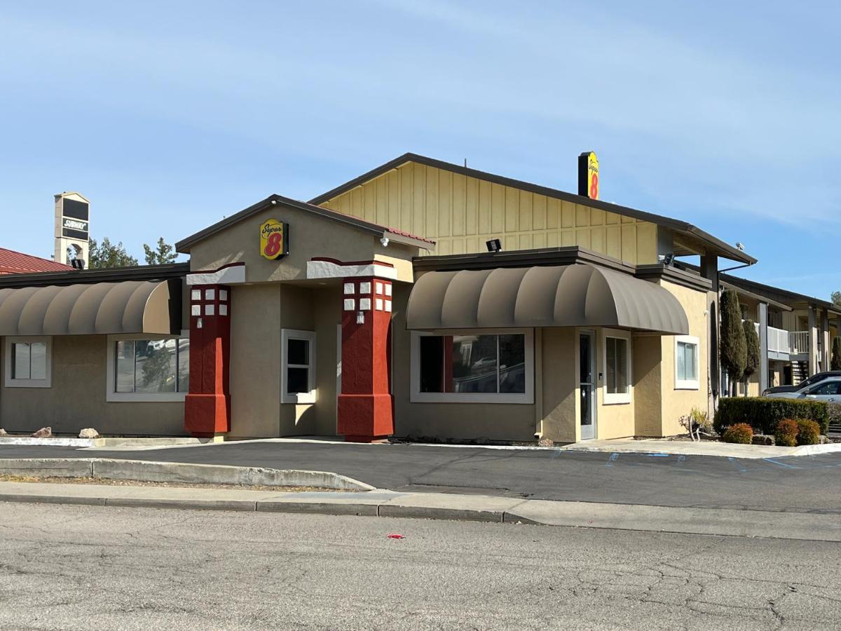 Super 8 By Wyndham Red Bluff Motel Exterior photo